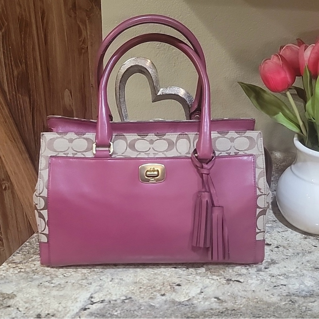 Coach Legacy Euc Signature Chelsea Carryall